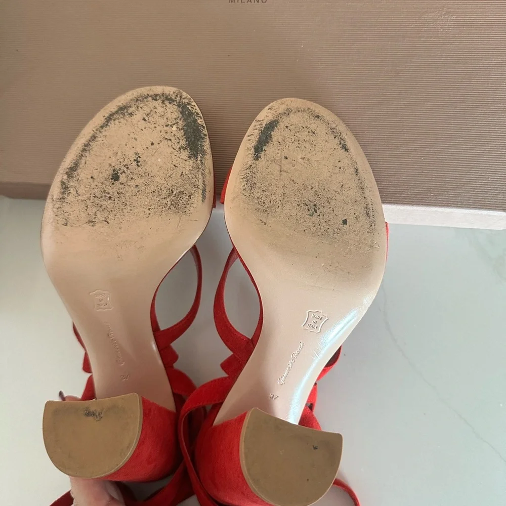Gianvito Rossi Red Heels Elegant and Chic - Picture 5 of 7